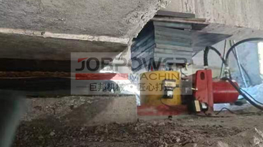 2024年广东梅州天汕高速新茶亭大桥山体滑坡应急顶推施工