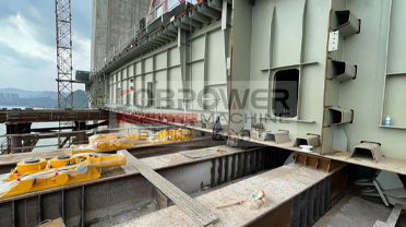 2022年四川宜宾临港长江大桥顶推